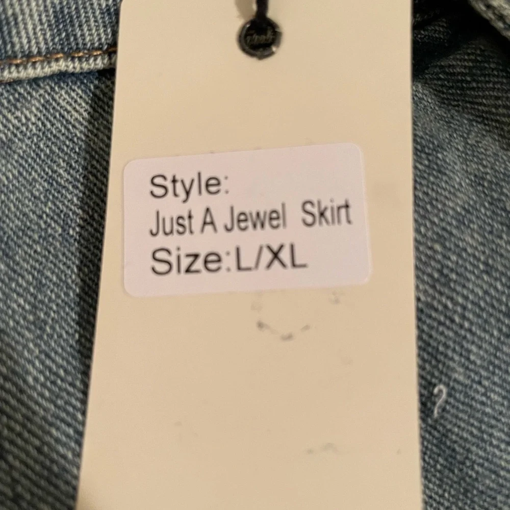Jaded gypsy jewel distressed denim light wash skirt - Picture 8 of 13